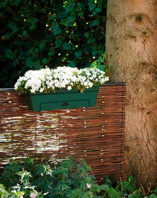jardinera-elho-green-basics-trough-leaf-green-exterior